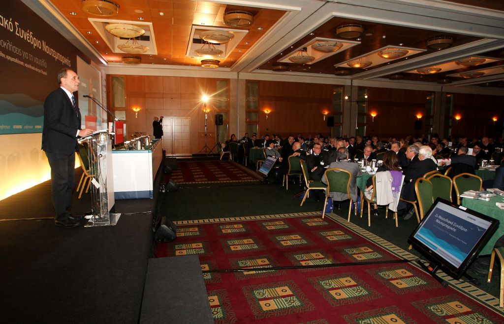 Σταθάκης: Τον επόμενο μήνα η συμφωνία για την πρώτη αξιολόγηση