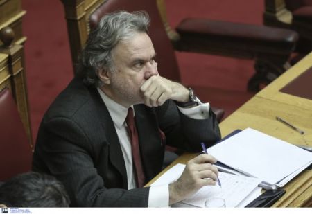 Katrougalos: “Upper middle classes most affected by pension reform”