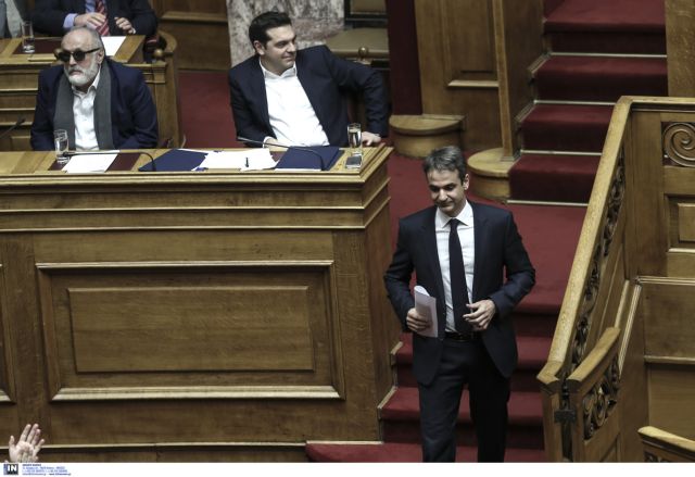 PM Tsipras and Mitsotakis exchange “first shots” in Parliament