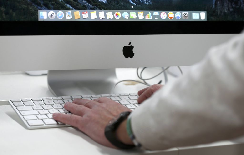 Apple: Βλέπει μείωση πωλήσεων το α’ τρίμηνο του 2016