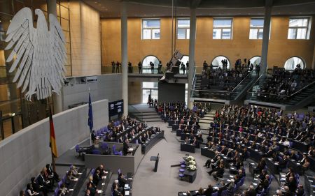 Αντίθετες φωνές για την Ελλάδα και την Σένγκεν στη γερμανική κυβέρνηση