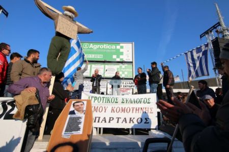 Βόλος: Αναστέλλουν τις κινητοποιήσεις οι αγρότες