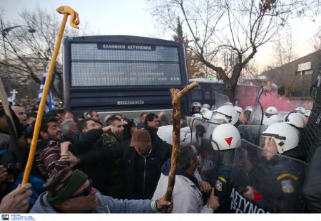 Αποστόλου: Οι αγρότες δεν έχουν σχέση με τα επεισόδια στην Agrotica