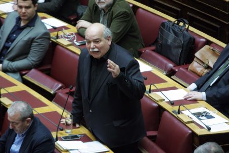 Πρόσκληση Βούτση σε διακομματικό διάλογο για όλα προς τους απεργούς