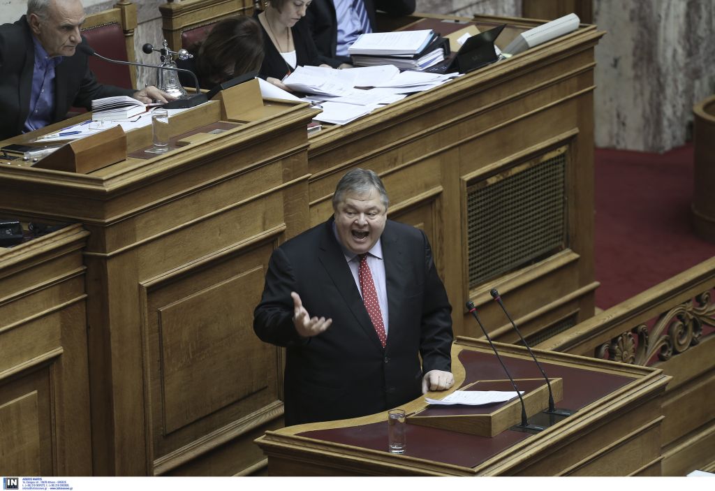 Βενιζέλος ρωτά Παππά για την τιμή εκκίνησης τηλεοπτικών αδειών