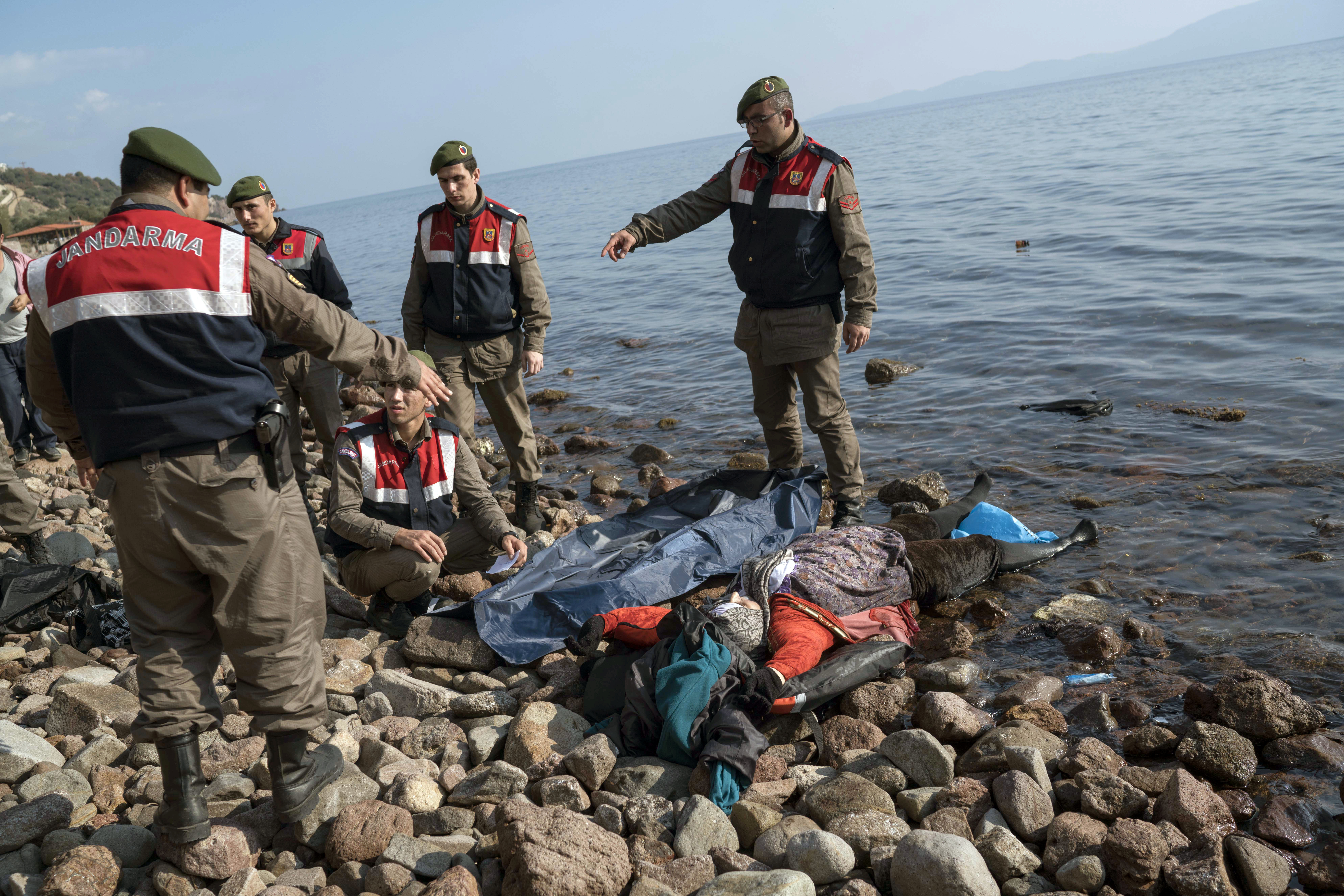 Νέο ναυάγιο στις τουρκικές ακτές με 9 νεκρούς πρόσφυγες – Ανάμεσά τους δύο βρέφη