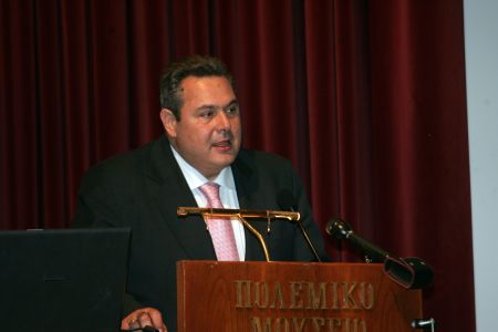 Μεγαλύτερη συμβολή του υπουργείου Αμυνας στην προσφυγική κρίση