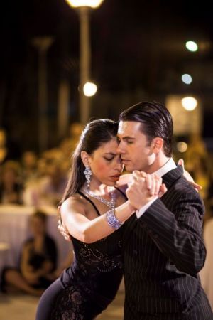 Ο Αγιος Βαλεντίνος γιορτάζει στο Μέγαρο