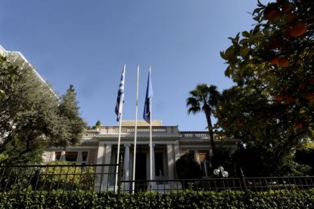 Επίθεση Μαξίμου σε ΜΜΕ με φόντο δημοσιεύματα για τις διαπραγματεύσεις
