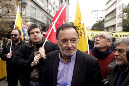 Λαφαζάνης: Αν δεν πάρει πίσω τα μέτρα, ο Τσίπρας θα φύγει νύχτα