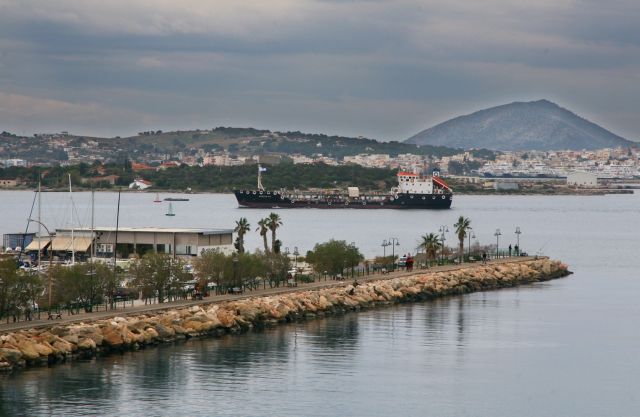 Με ταχείς ρυθμούς προχωρεί η υποθαλάσσια ζεύξη Περάματος – Σαλαμίνας