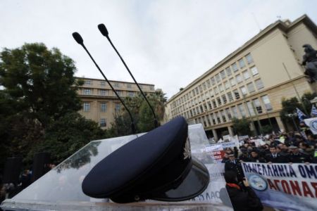 Οι αυξήσεις που θα λάβουν οι ένστολοι μετά την απόφαση του ΣτΕ