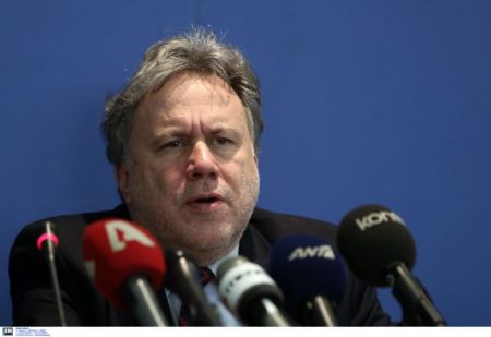 Κατρούγκαλος: Ασφαλιστικά ενήμεροι αυτοαπασχολούμενοι που πληρώνουν από 1η Ιανουαρίου