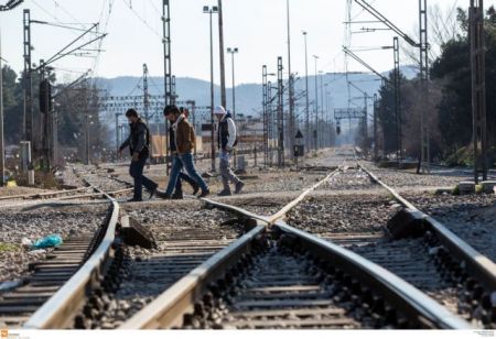 Idomeni: Train tracks cleared out – Afghan refugees return to Athens