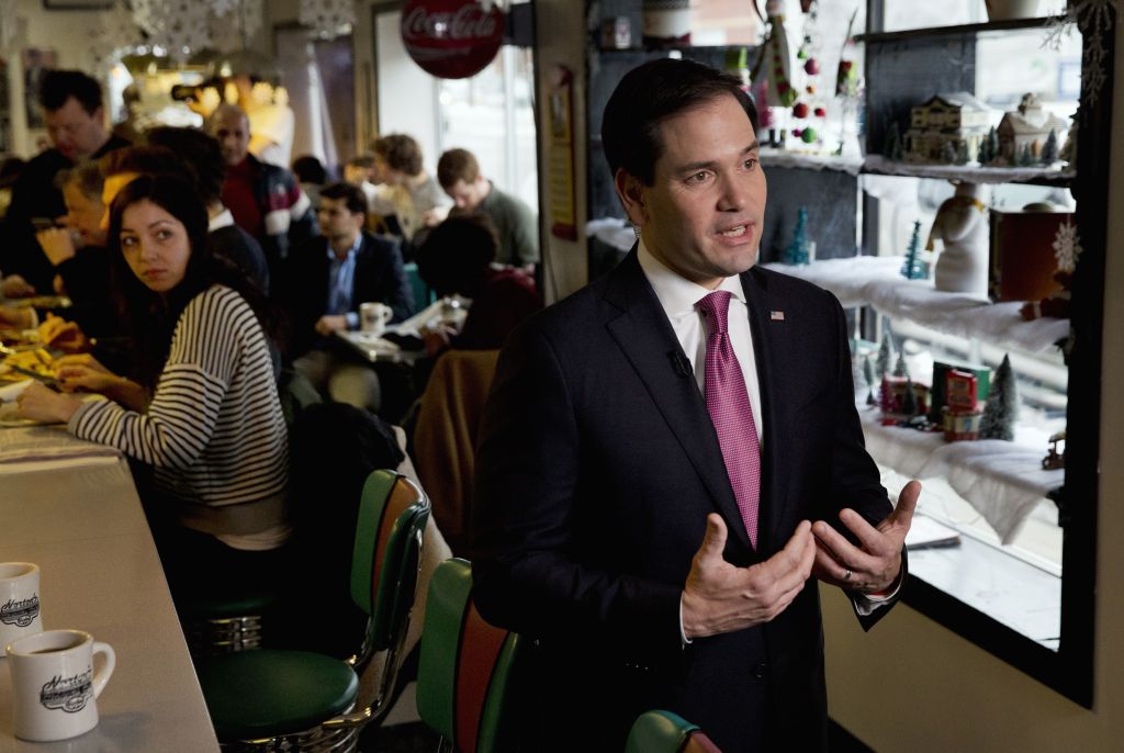 ΗΠΑ: Αποχώρηση Ρούμπιο μετά την επικράτηση Κλίντον και Τραμπ