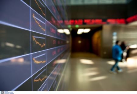 Ισχυρές πιέσεις στο Χρηματιστήριο Αθηνών την Παρασκευή