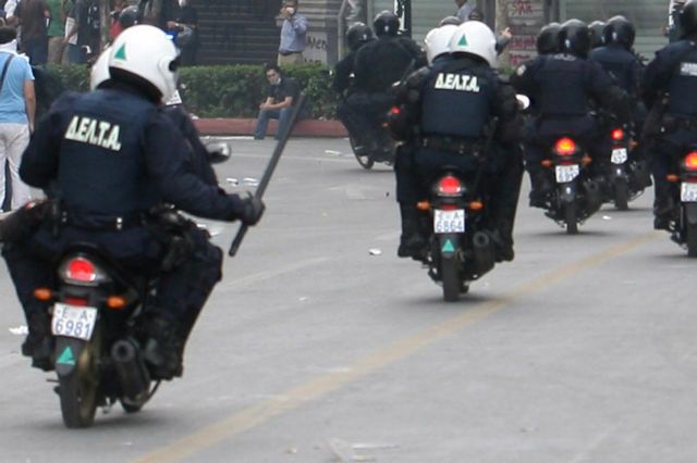 ΕΛΑΣ: Επαναφέρουν τμήμα της ομάδας ΔΕΛΤΑ για να αντιμετωπίσουν τις επιθέσεις στα Εξάρχεια