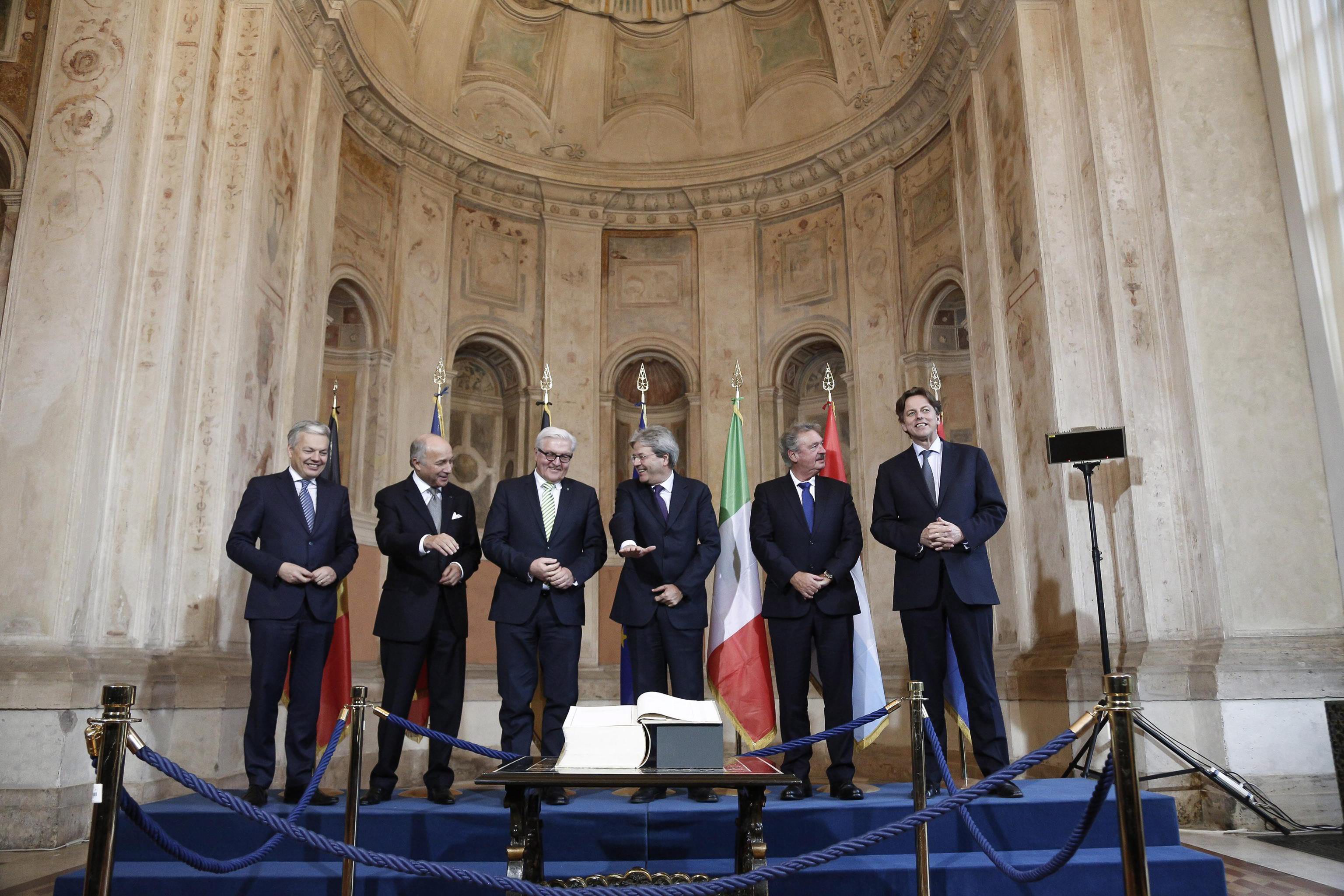 EU founding members issue joint communiqué on refugee crisis