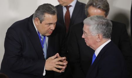 Καμμένος: Οι ΝΑΤΟϊκές δυνάμεις θα αναπτυχθούν στην ακτογραμμή της Τουρκίας