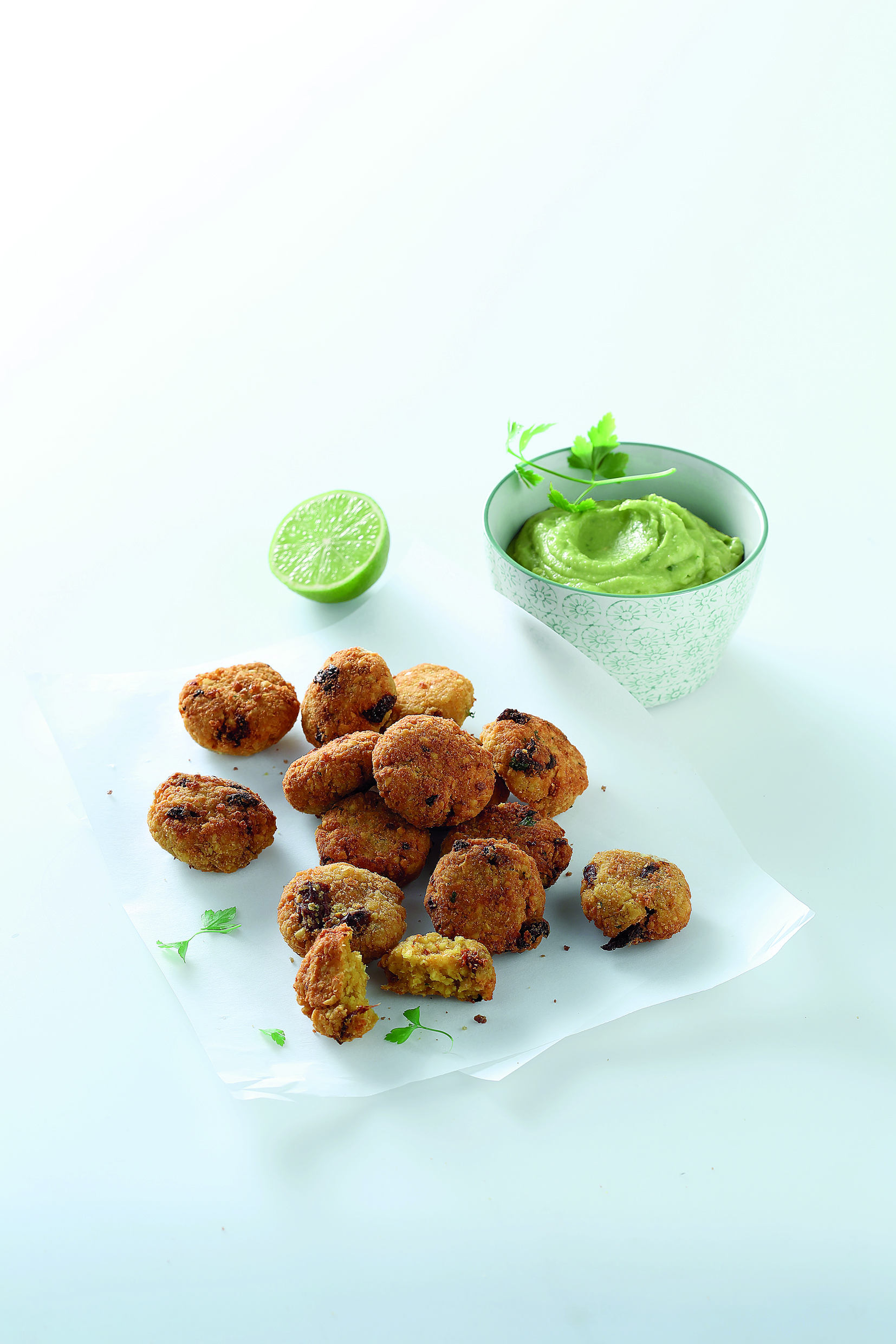 Φαλάφελ με σάλτσα αβοκάντο