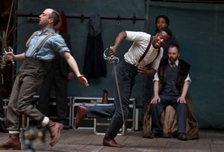 Ο «Αμλετ» κάνει στάση στην Αθήνα