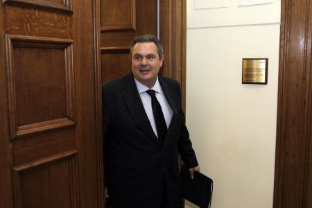 Καμμένος: Δεδομένο ότι κάποιες χώρες θέλουν να κλείσουν τα σύνορα