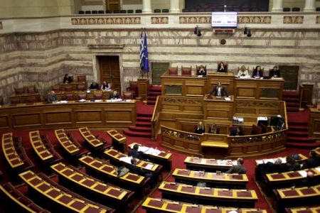 Την επόμενη εβδομάδα στη Βουλή η ρύθμιση για ανασφάλιστους