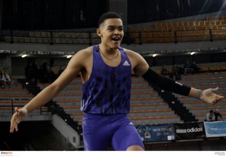 Στον τελικό του επί κοντώ προκρίθηκε ο Καραλής