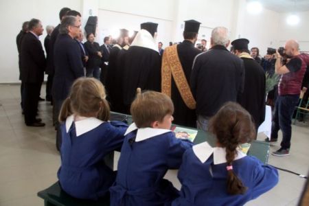 Κόντρα Εκκλησίας – κυβέρνησης για την παρουσία κληρικών στα σχολεία