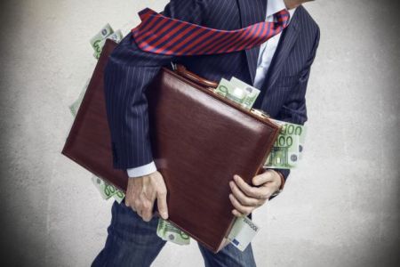 Νέα απάτη με «γκουρού» επενδύσεων στο Κολωνάκι