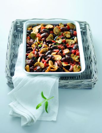 Μαύροι γίγαντες με λευκά μανιτάρια