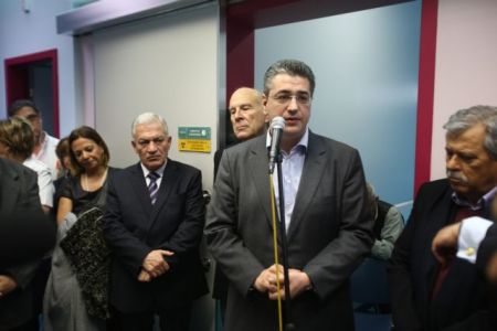 Τζιτζικώστας: Να γίνουν κέντρα προσφύγων από Αθήνα μέχρι τα βόρεια σύνορα