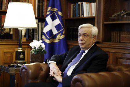 Τηλεφωνική επικοινωνία Παυλόπουλου – Φίσερ για το προσφυγικό