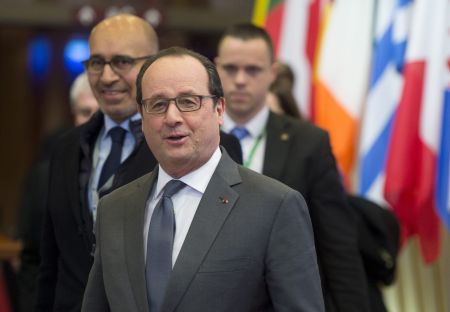 Ολάντ: Δεν μπορούμε να μεταθέτουμε στην Ελλάδα την δική μας ευθύνη