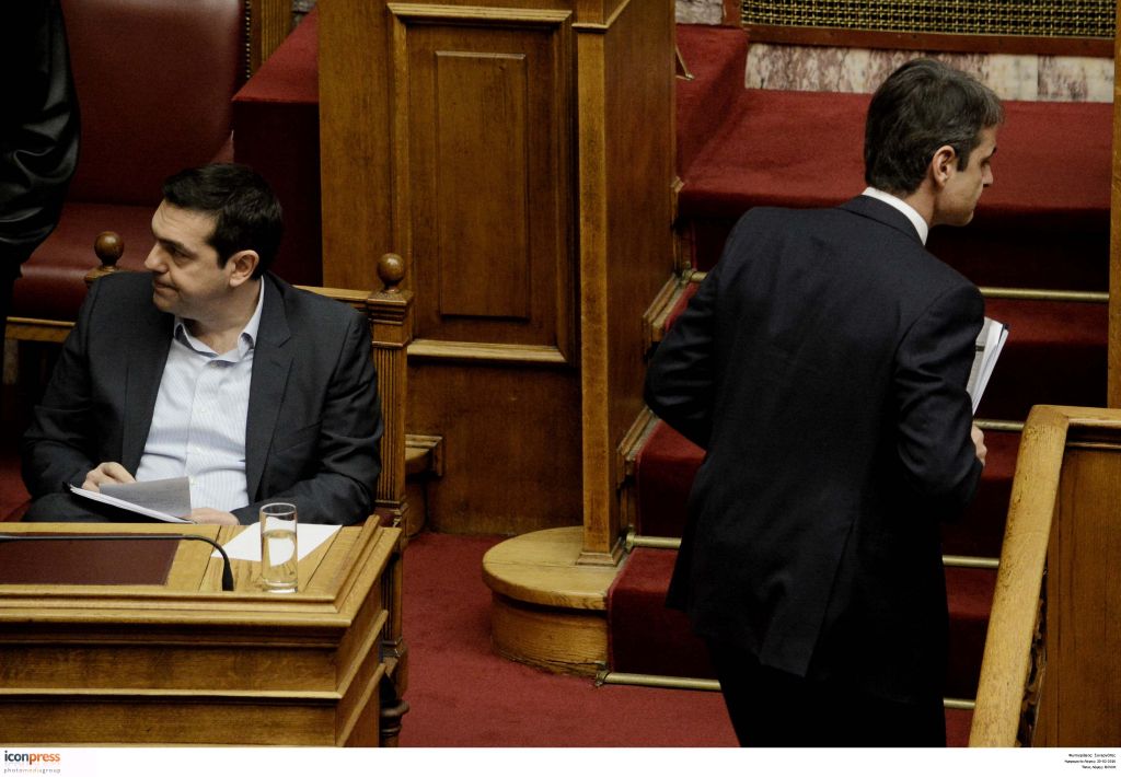 Στο «κόκκινο» οι σχέσεις Τσίπρα – Μητσοτάκη με αφορμή το προσφυγικό