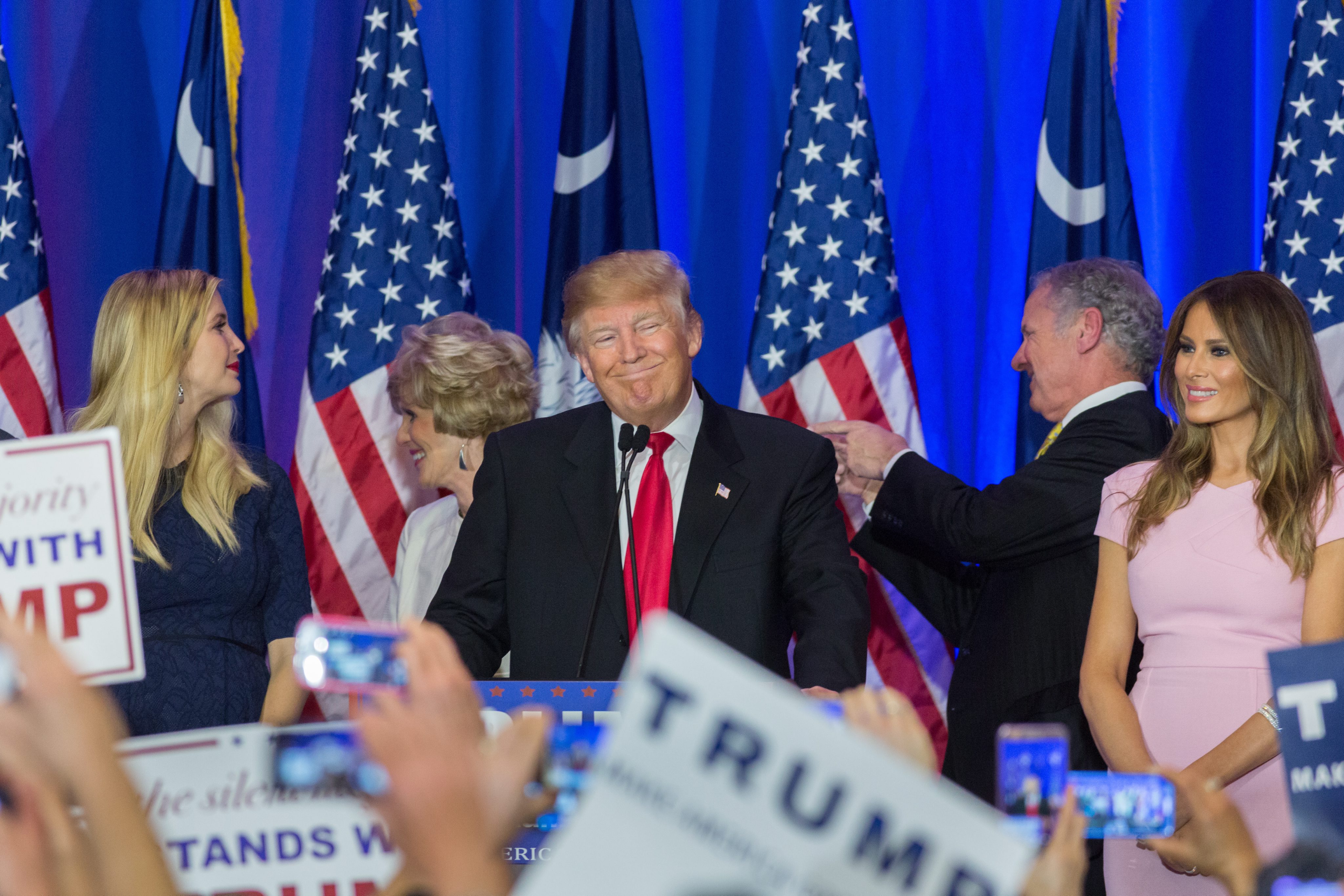 Επικράτηση Τραμπ σε Ν.Καρολίνα, δύσκολη νίκη Κλίντον σε Νεβάδα