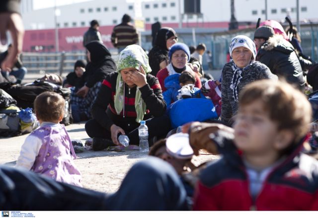 Schisto hot spot opens as thousands of refugees arrive in Piraeus