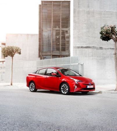 Τoyota Prius: Ασυμβίβαστη γενιά