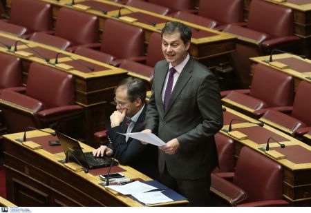 Θεοχάρης: Ο κ. Τσακαλώτος αυτοδιαψεύδεται μέσα σε λίγες μέρες