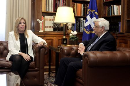 Γεννηματά: Να συγκληθεί συμβούλιο πολιτικών αρχηγών για το προσφυγικό