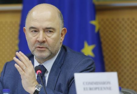 Moscovici underlines the need for greater efforts in Greece