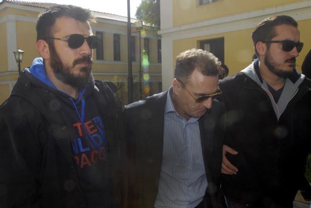 Οι πολυσχιδείς δραστηριότητες των εκβιαστών και τα πάρτι στη Μύκονο