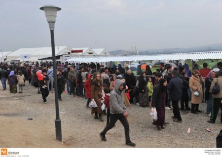 European borders gradually closing as refugee hotspots fill up