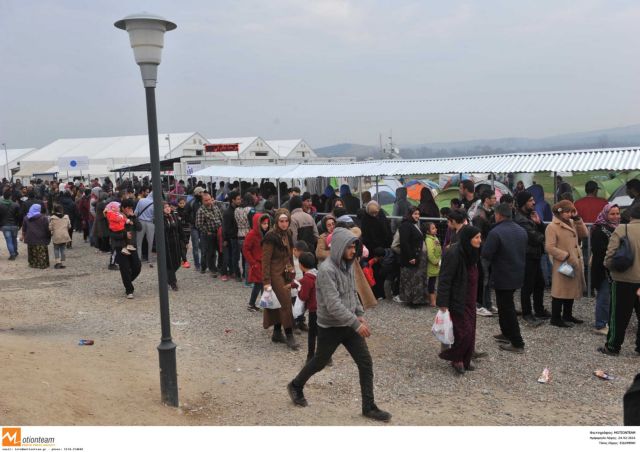 Κλείνουν σταδιακά τα ευρωπαϊκά σύνορα, γεμίζουν τα  hot spots, «έμφραγμα» στη χώρα με τους πρόσφυγες