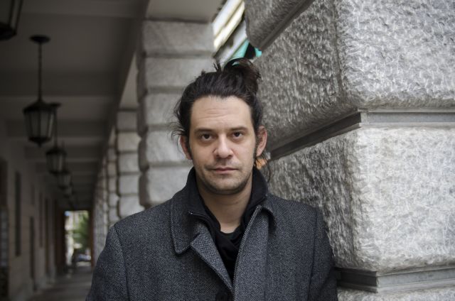 Γιάννος Περλέγκας: «Στο ποιοτικό θέατρο υπάρχει μεγάλη ενοχή»