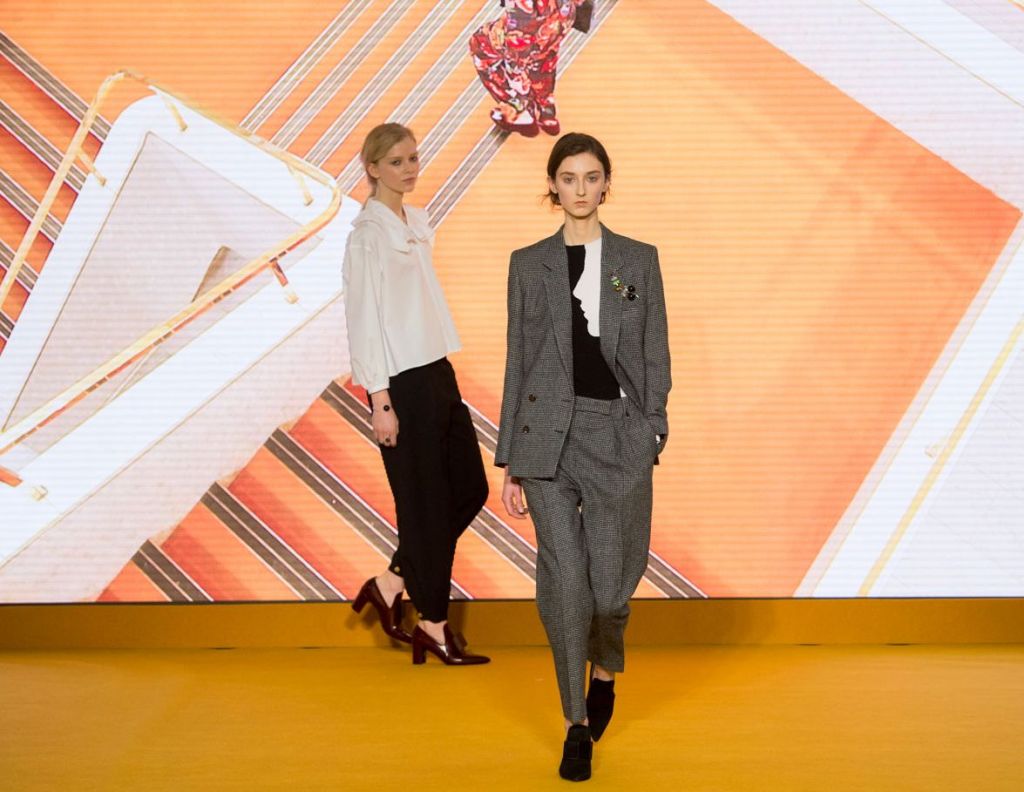 Η τάση από τις λονδρέζικες πασαρέλες που λατρέψαμε