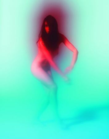 Το γυμνό πέθανε, ζήτω το γυμνό