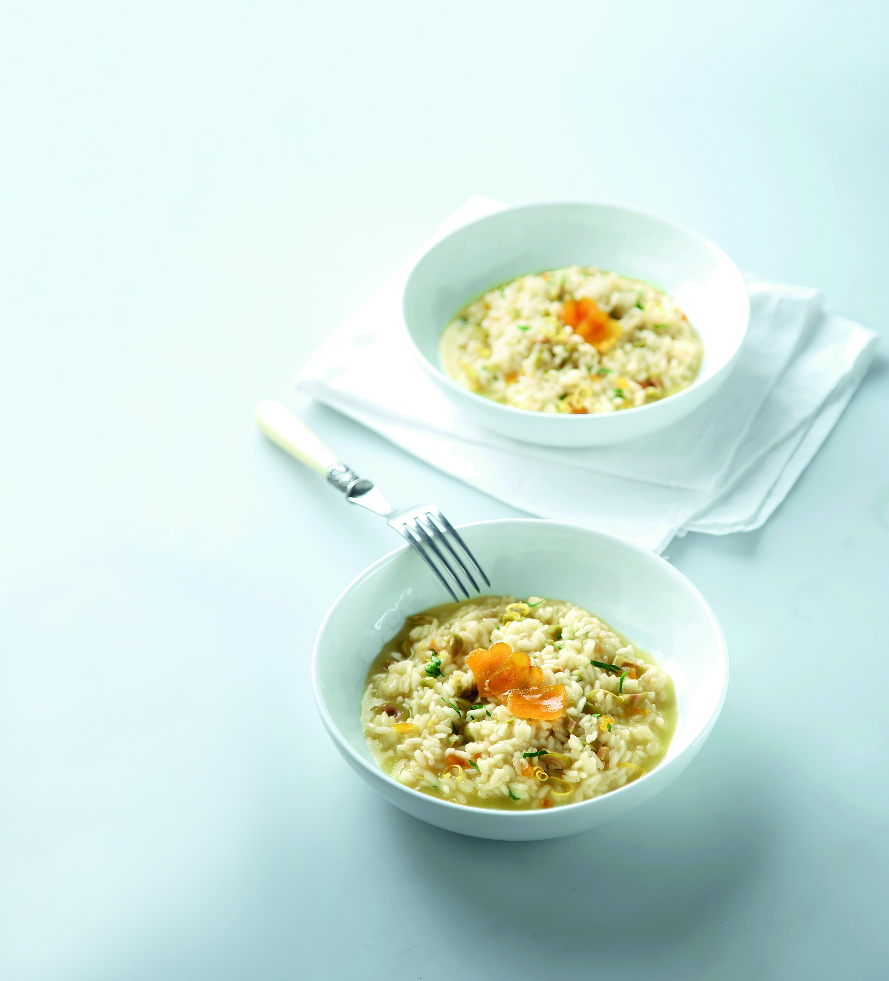 Ριζότο με αβγοτάραχο και πράσινες ελιές