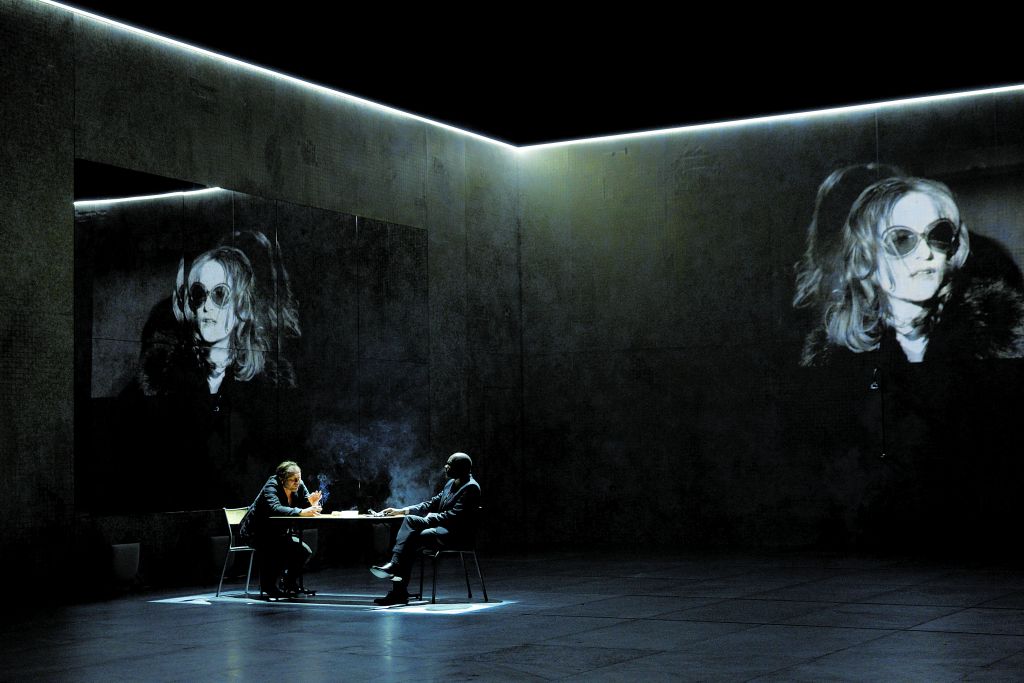 Ιζαμπέλ Ιπέρ: «Είναι δύσκολο να παραδεχτείς ότι σε ελκύει η ακραία σεξουαλικότητα»