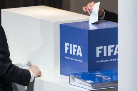 Σε δεύτερο γύρο η ψηφοφορία για τον πρόεδρο της FIFA
